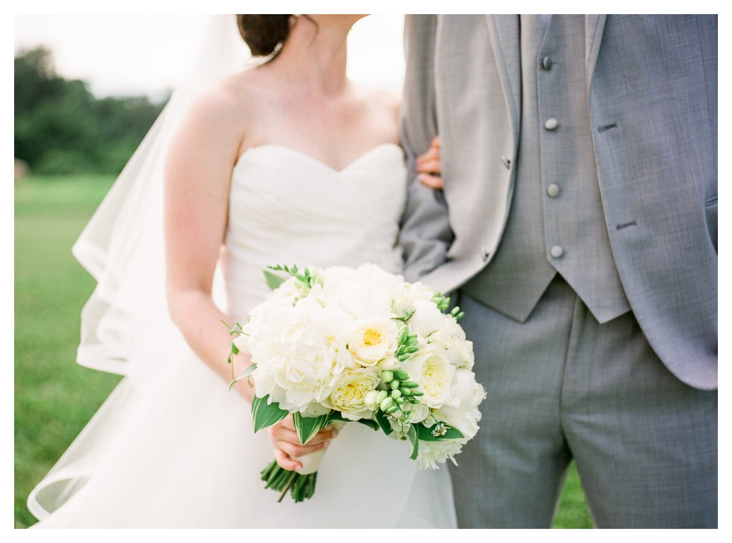 charlottesville-virginia-film-wedding-photographer-panorama-farm-maddie-and-lee-503