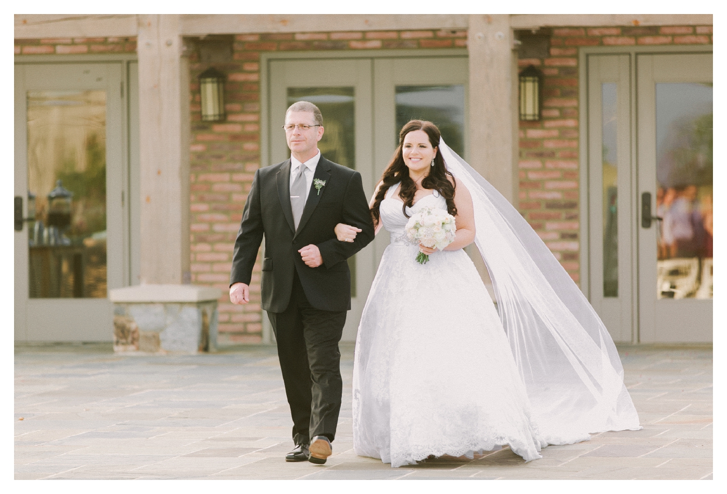 charlottesville-virginia-film-wedding-photographer-early-mountain-vineyards-renata-and-jonathan-371