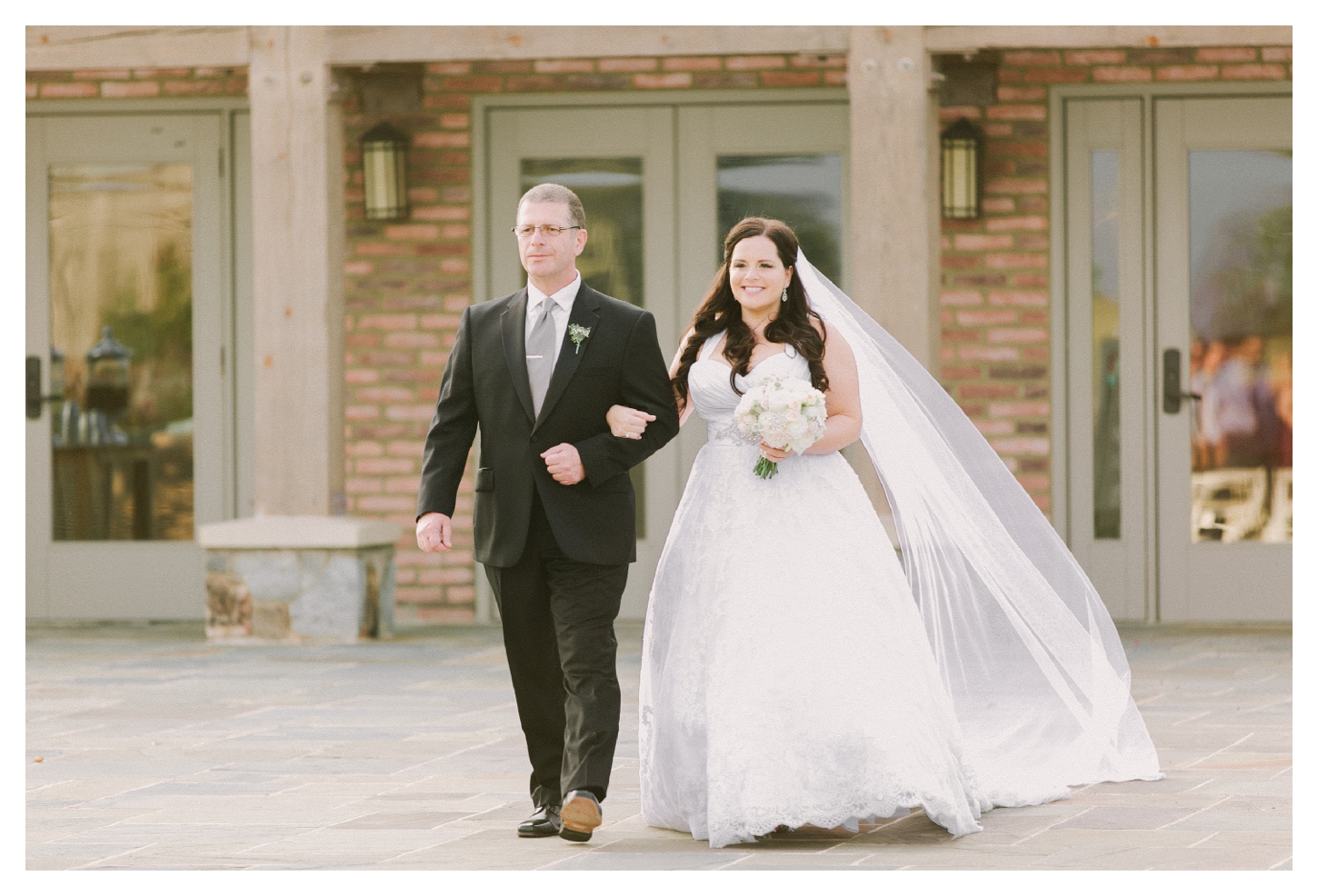 charlottesville-virginia-film-wedding-photographer-early-mountain-vineyards-renata-and-jonathan-371