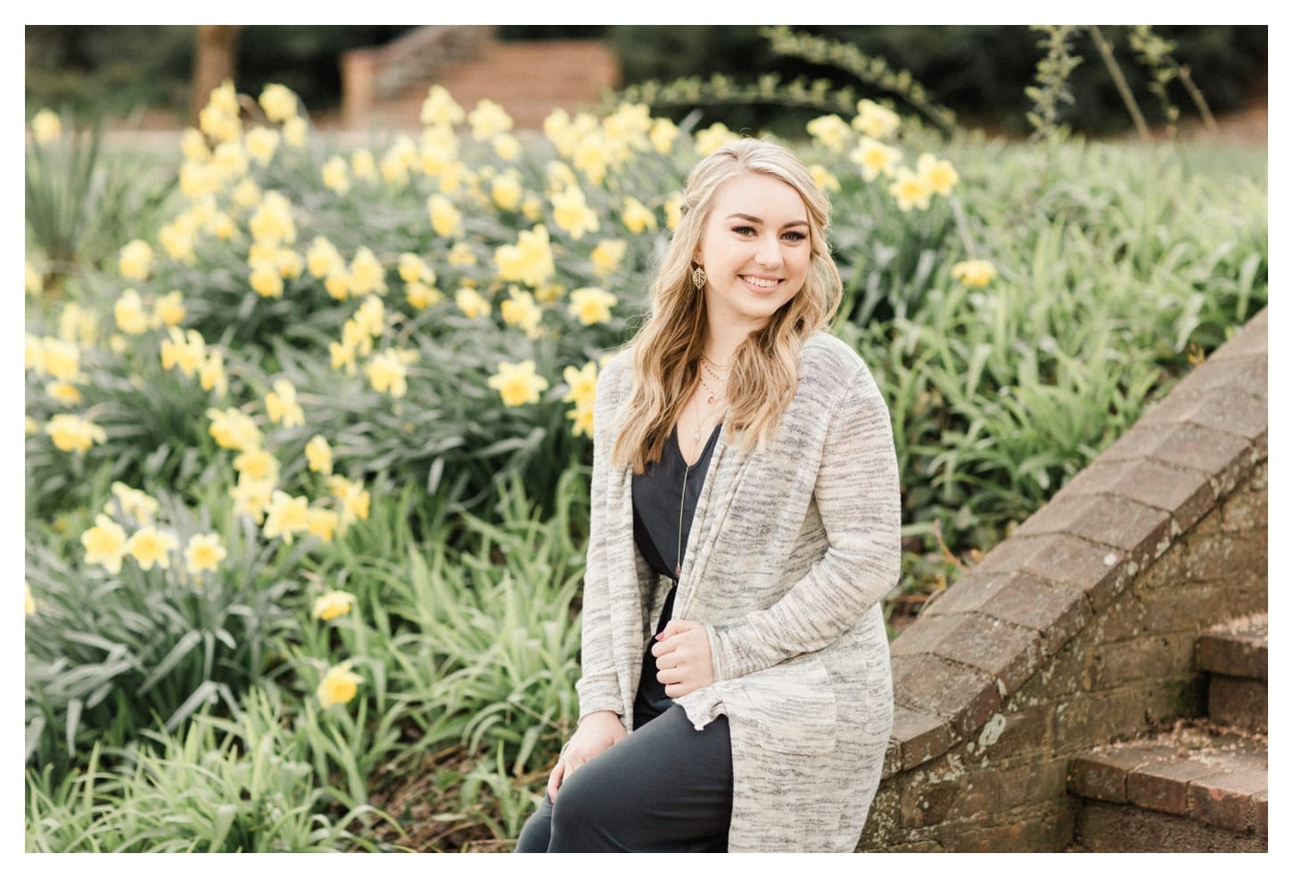 Charlottesville Virginia senior portrait photographer