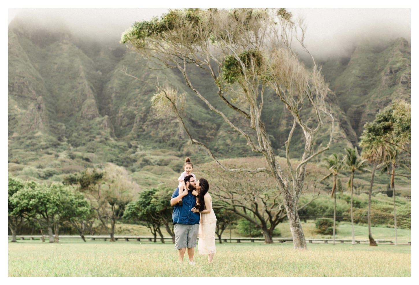 Oahu Hawaii family portrait photographer