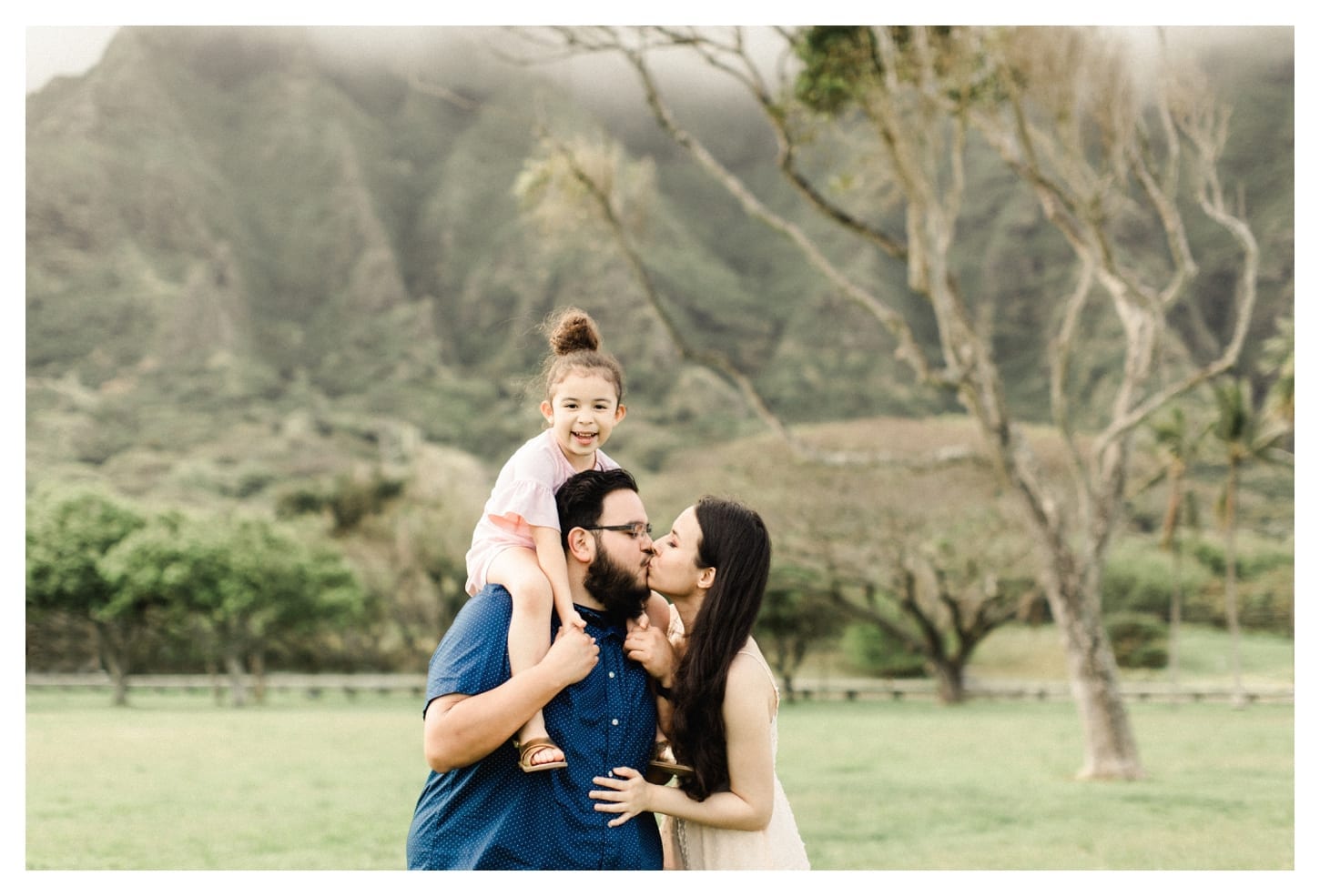 Oahu Hawaii family portrait photographer