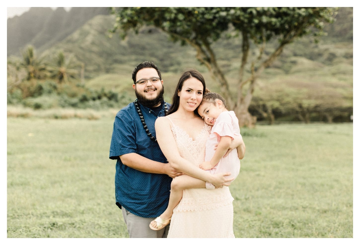 Oahu Hawaii family portrait photographer