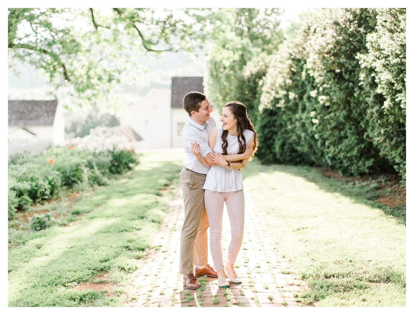 Ash Lawn Highland engagement photographer