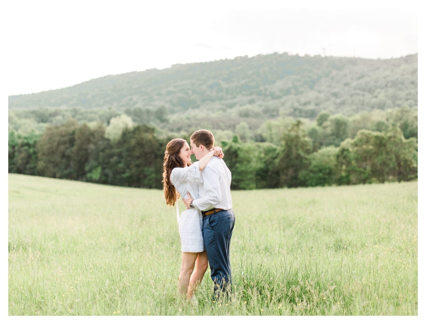 Ash Lawn Highland engagement photographer