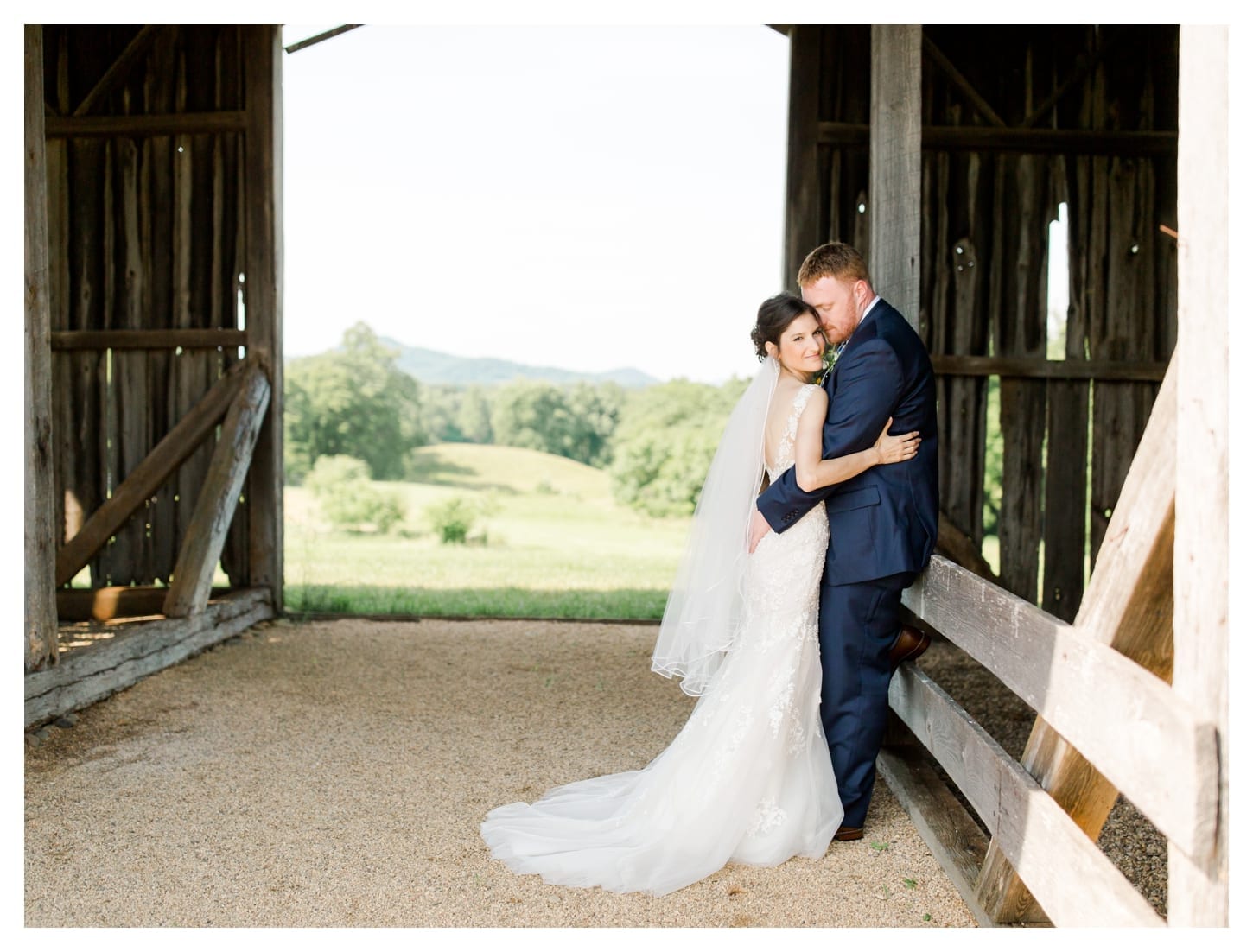 Early Mountain Vineyards wedding photographer