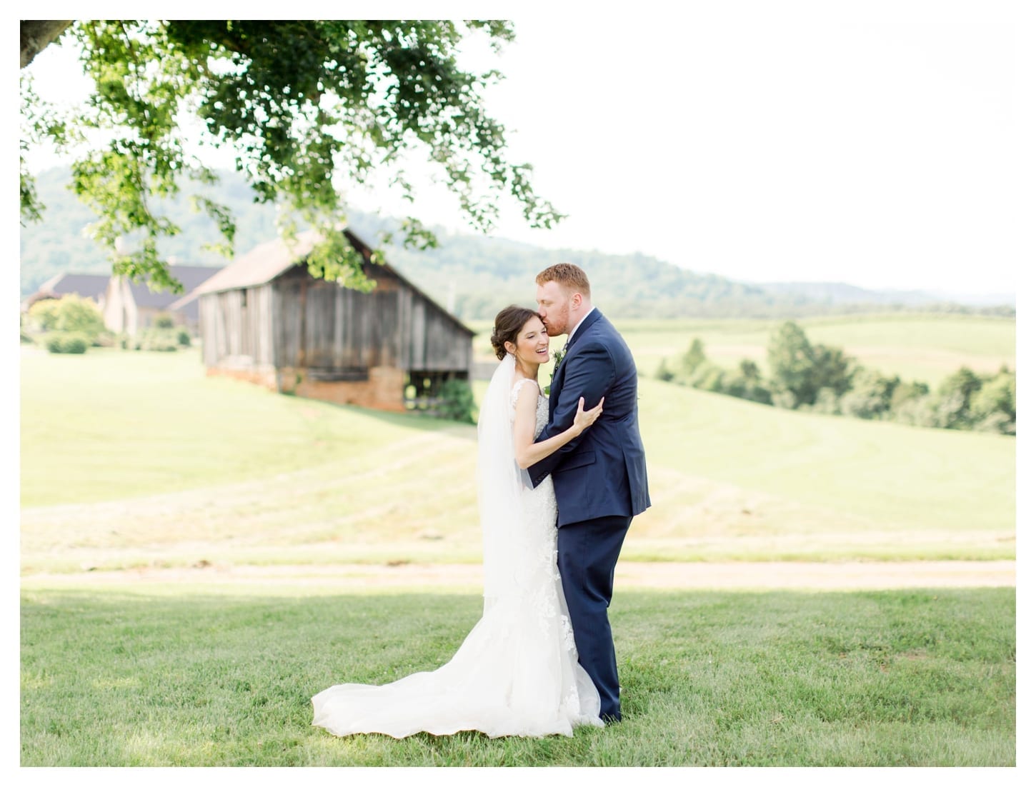 Early Mountain Vineyards wedding photographer