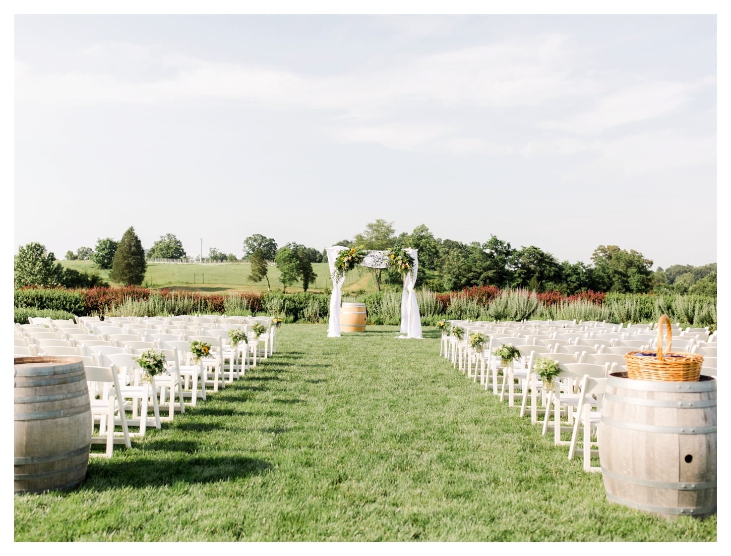 Early Mountain Vineyards wedding photographer