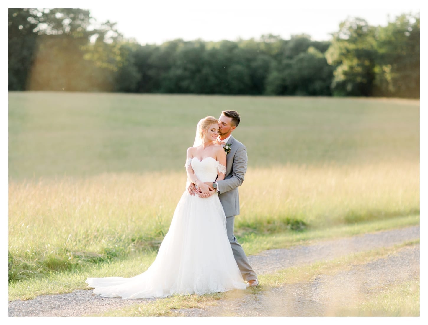 Red August Farm wedding photographer