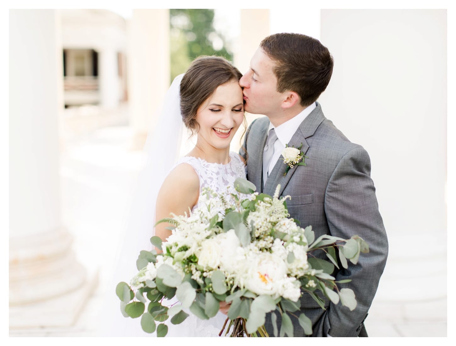 Early Mountain Vineyards wedding photographer