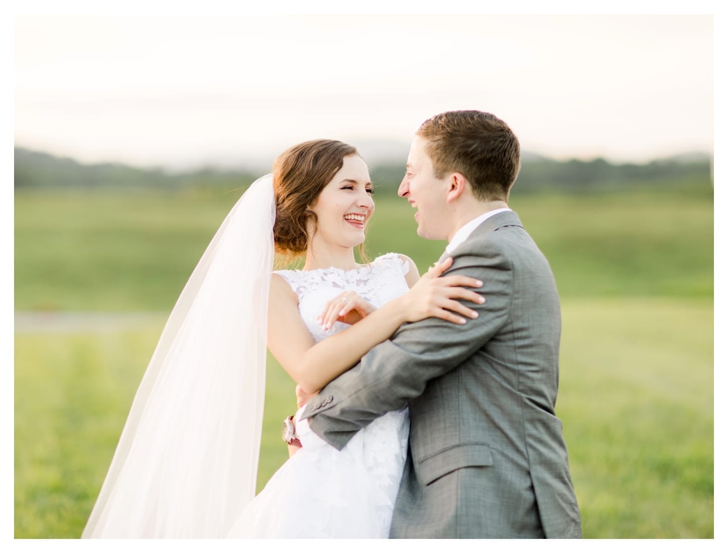 Early Mountain Vineyards wedding photographer