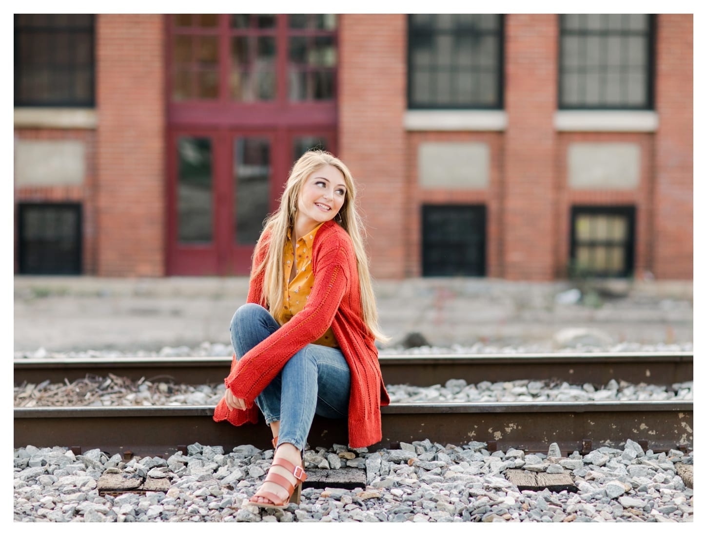 Harrisonburg Virginia senior portrait photographer