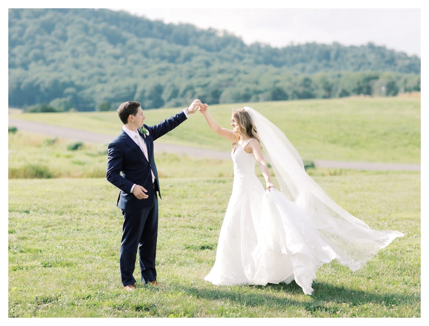 Early Mountain Vineyards wedding photographer