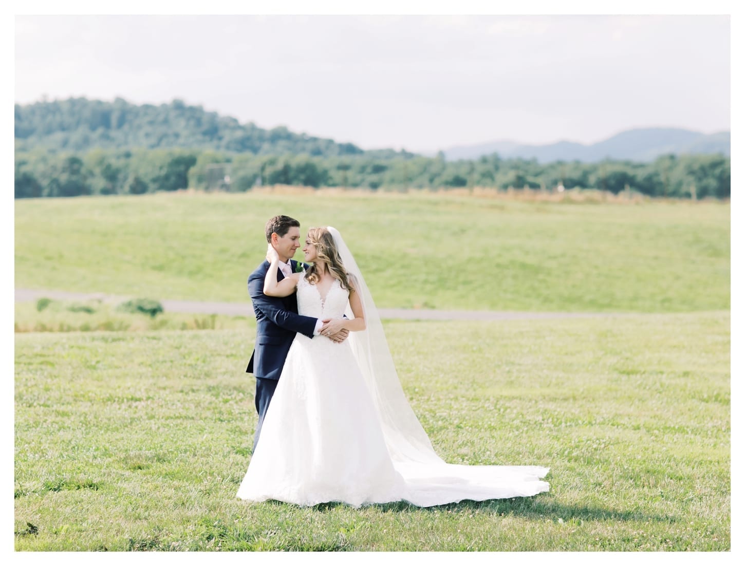 Early Mountain Vineyards wedding photographer