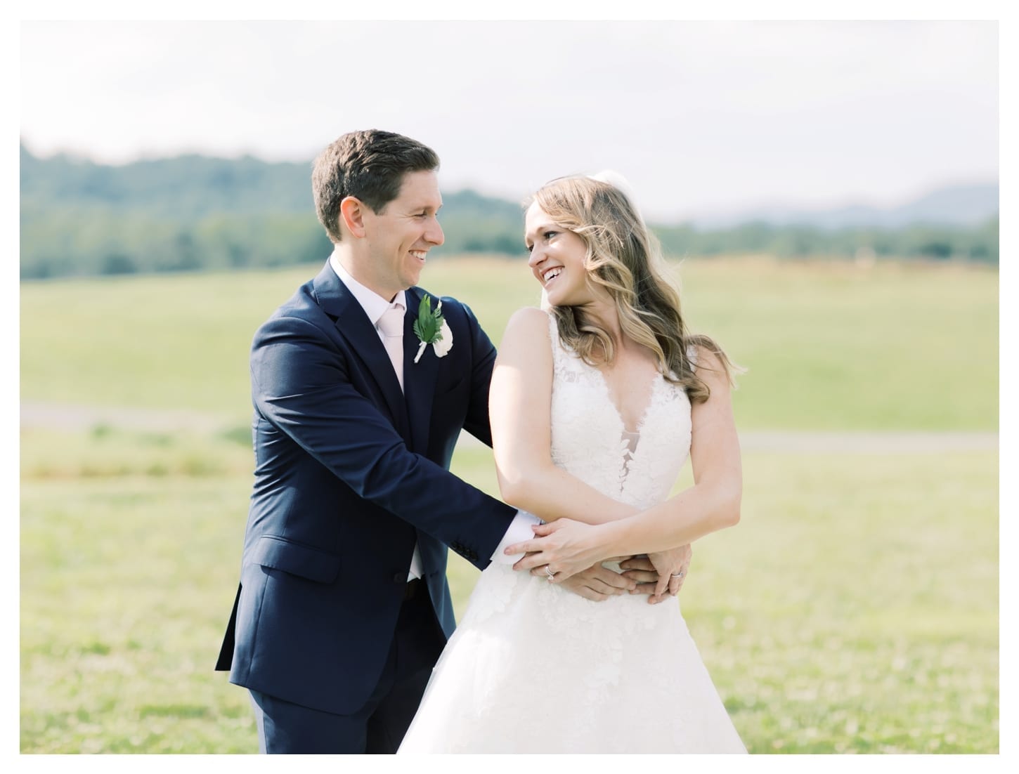 Early Mountain Vineyards wedding photographer