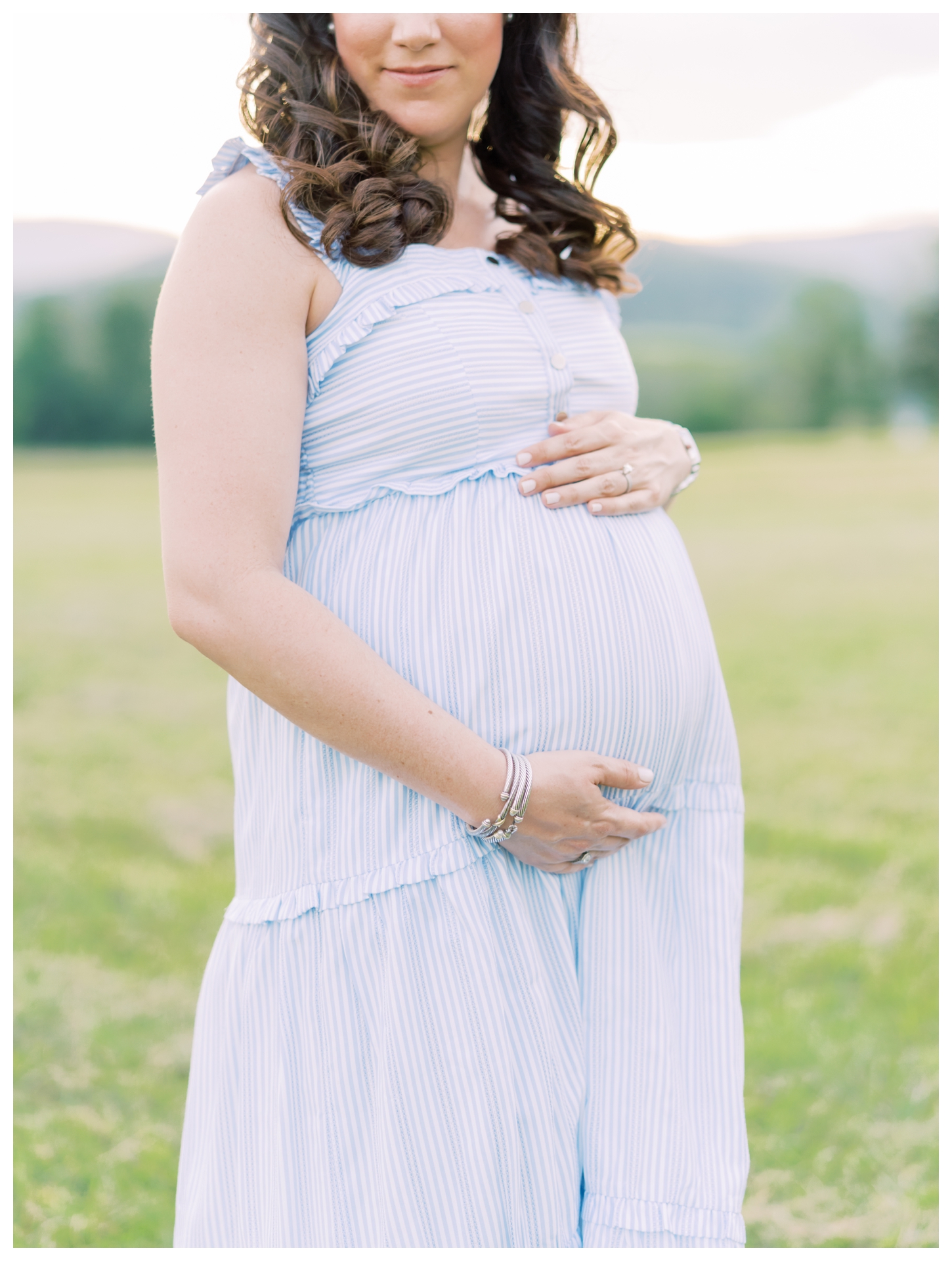 Barn At Edgewood maternity photographer