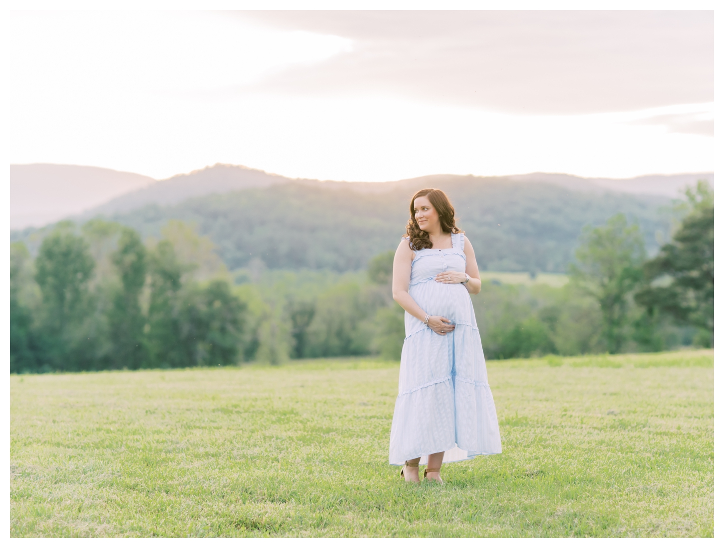 Barn At Edgewood maternity photographer