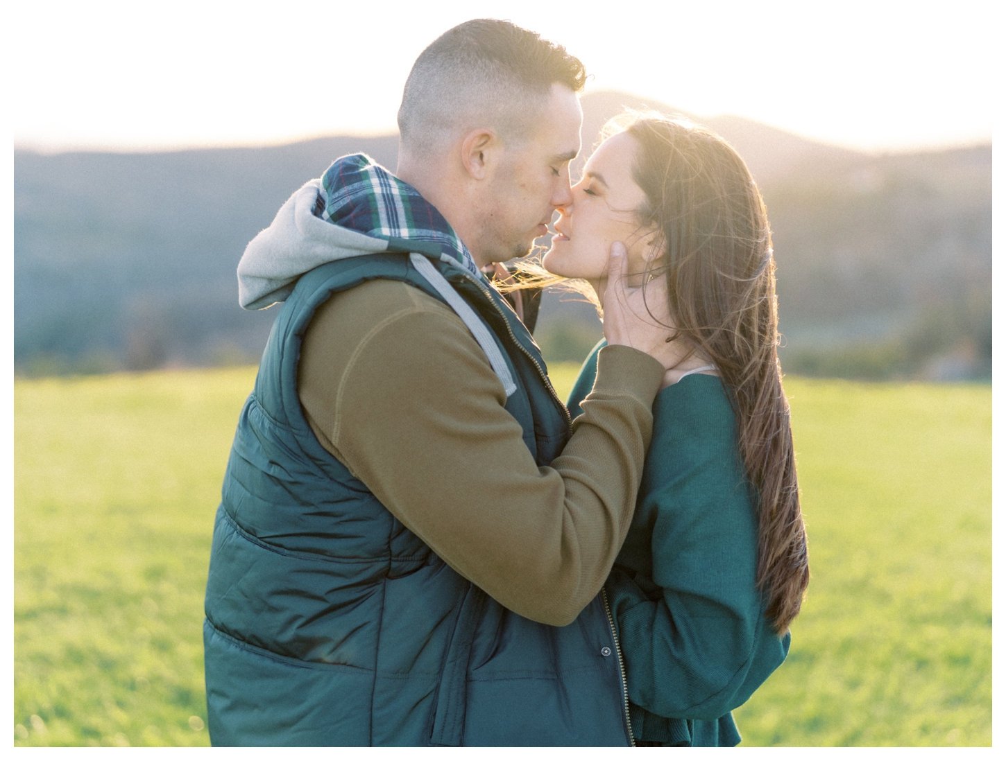 12 Ridges Vineyard Couples Portrait Photographer