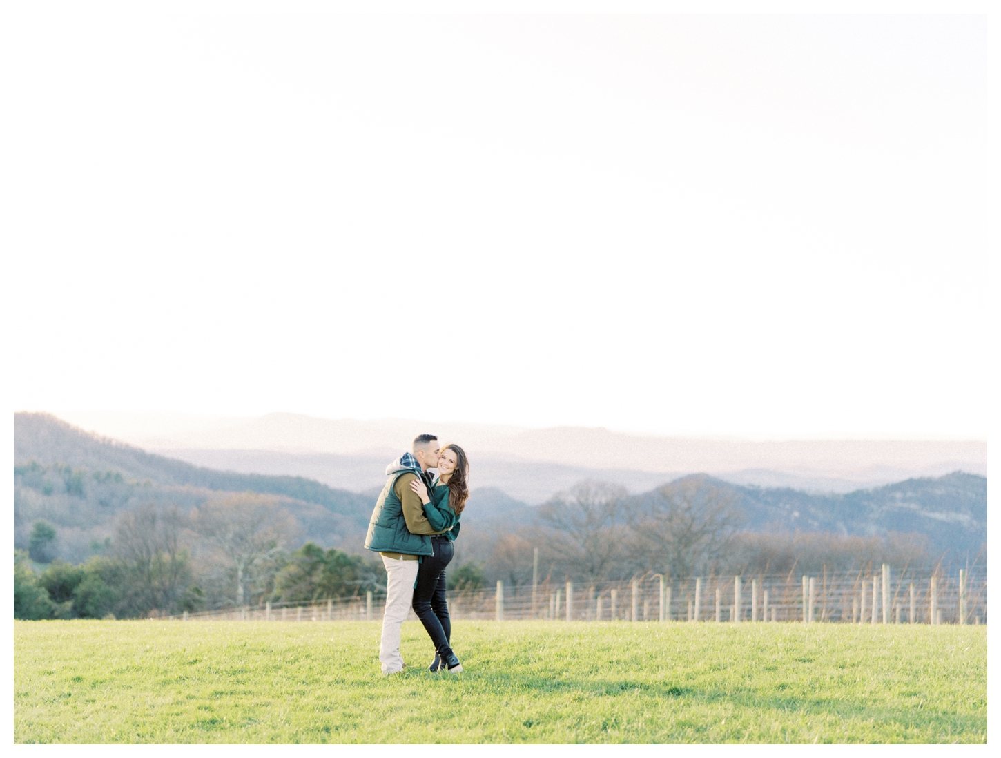 12 Ridges Vineyard Couples Portrait Photographer