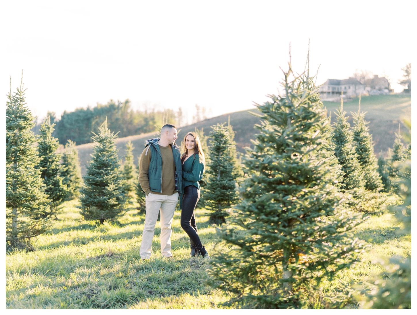 12 Ridges Vineyard Couples Portrait Photographer