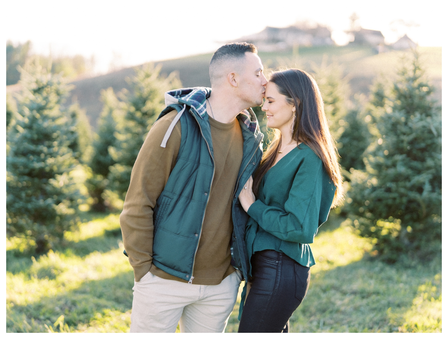 12 Ridges Vineyard Couples Portrait Photographer