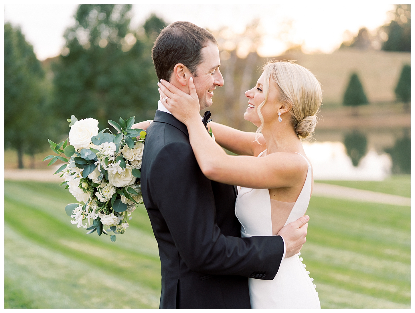 Oahu Hawaii Wedding Photographer