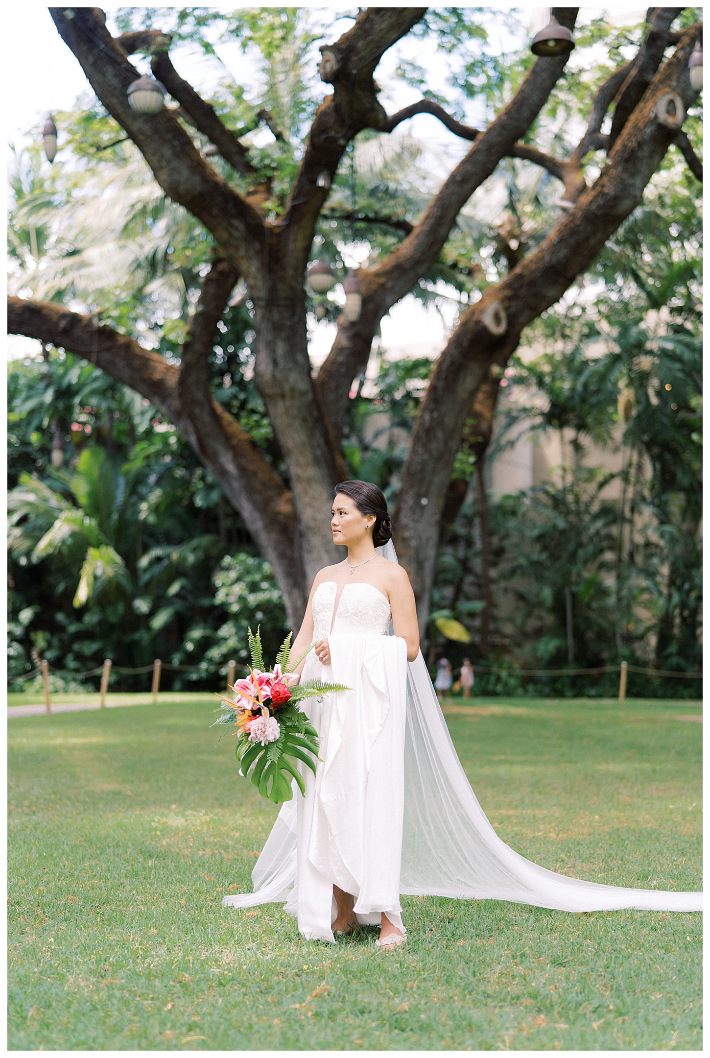 Royal Hawaiian Wedding Photographer