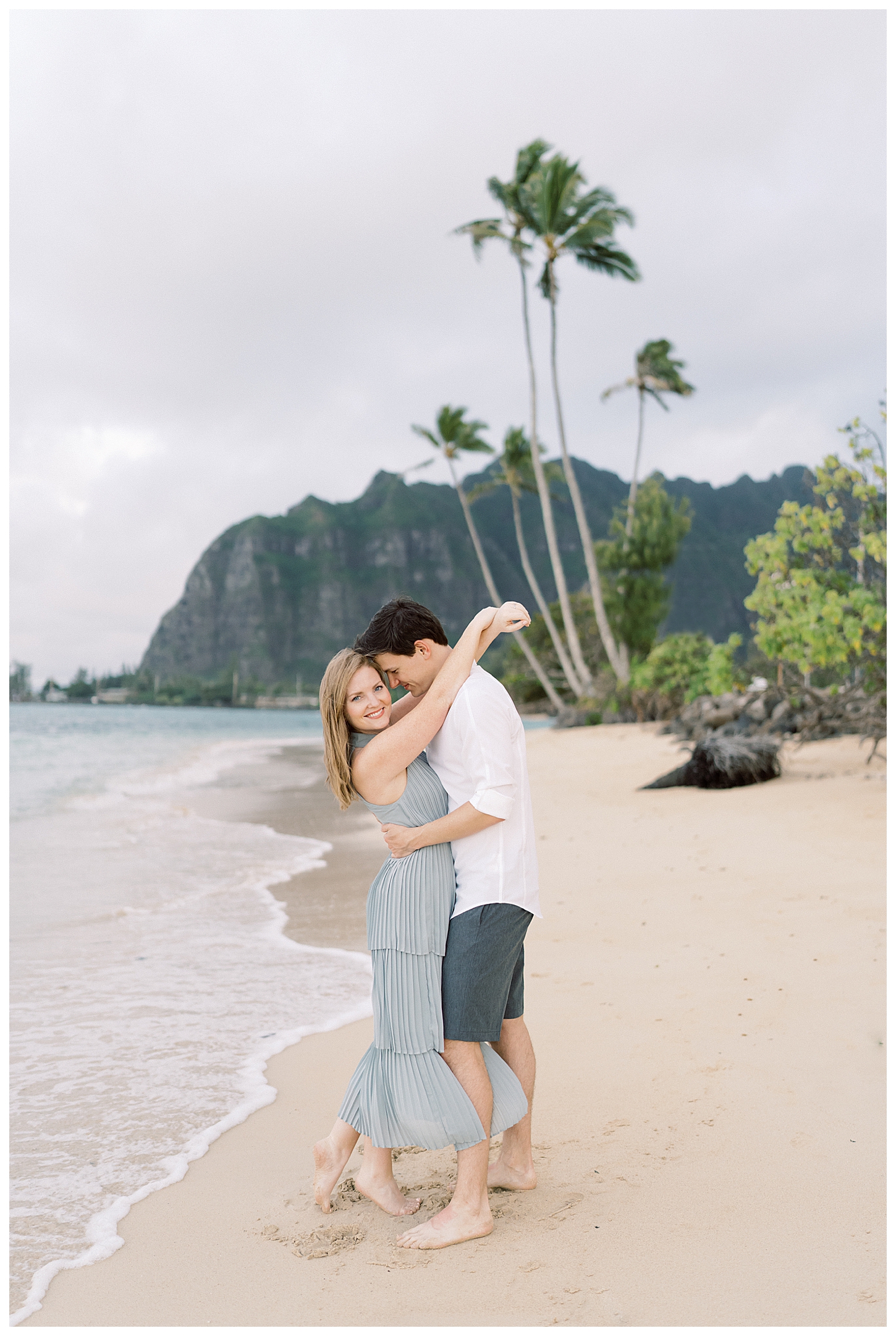 Kaaawa Beach Honeymoon Photographer