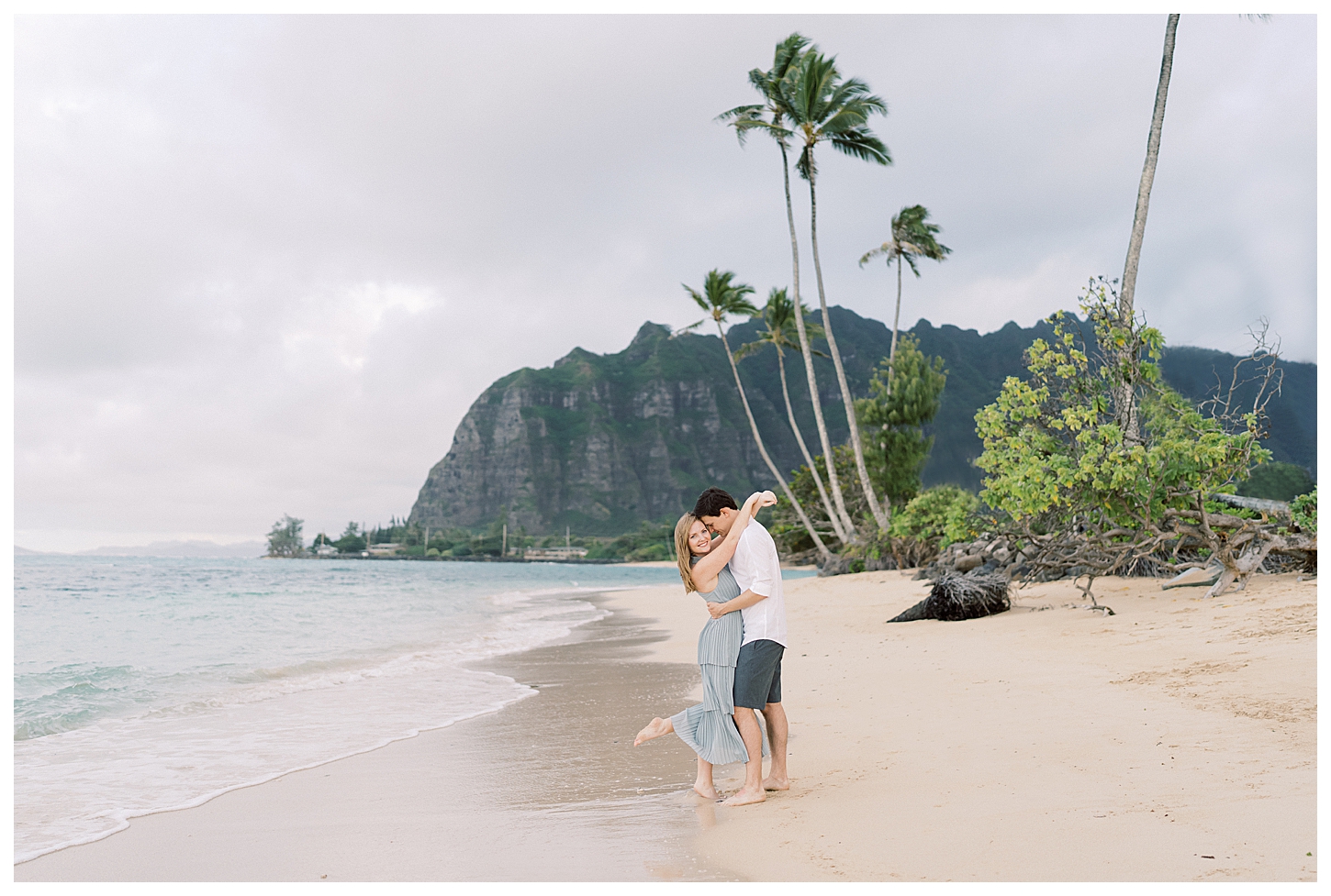 Kaaawa Beach Honeymoon Photographer