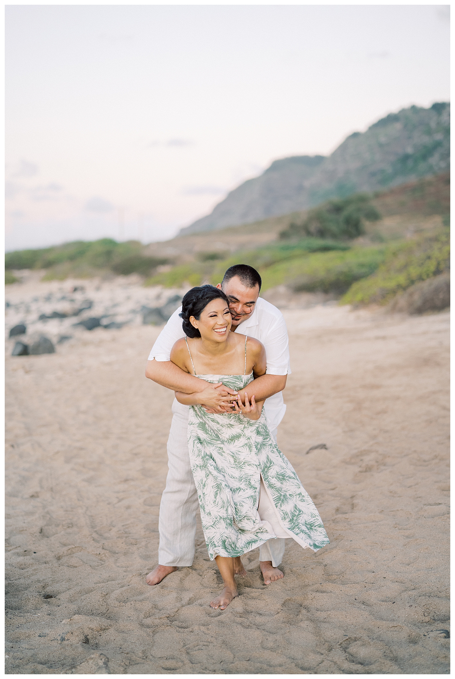 Oahu Hawaii engagement photographer