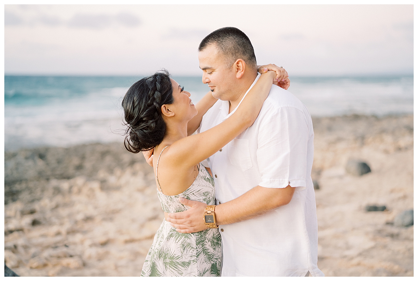 Oahu Hawaii engagement photographer