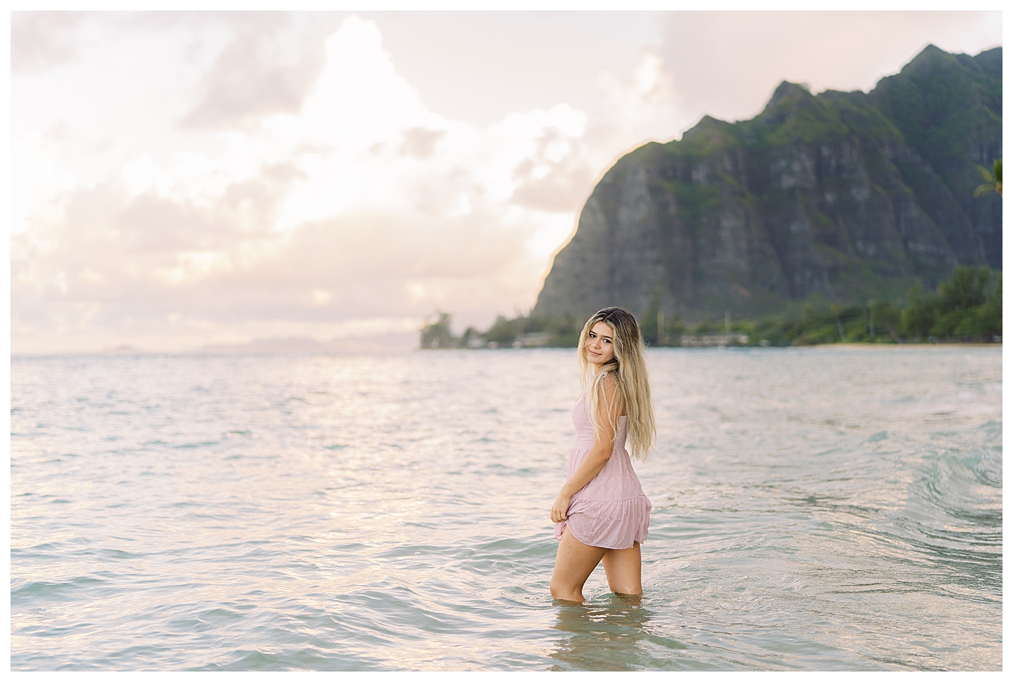 Oahu Hawaii Senior Portrait Photographer