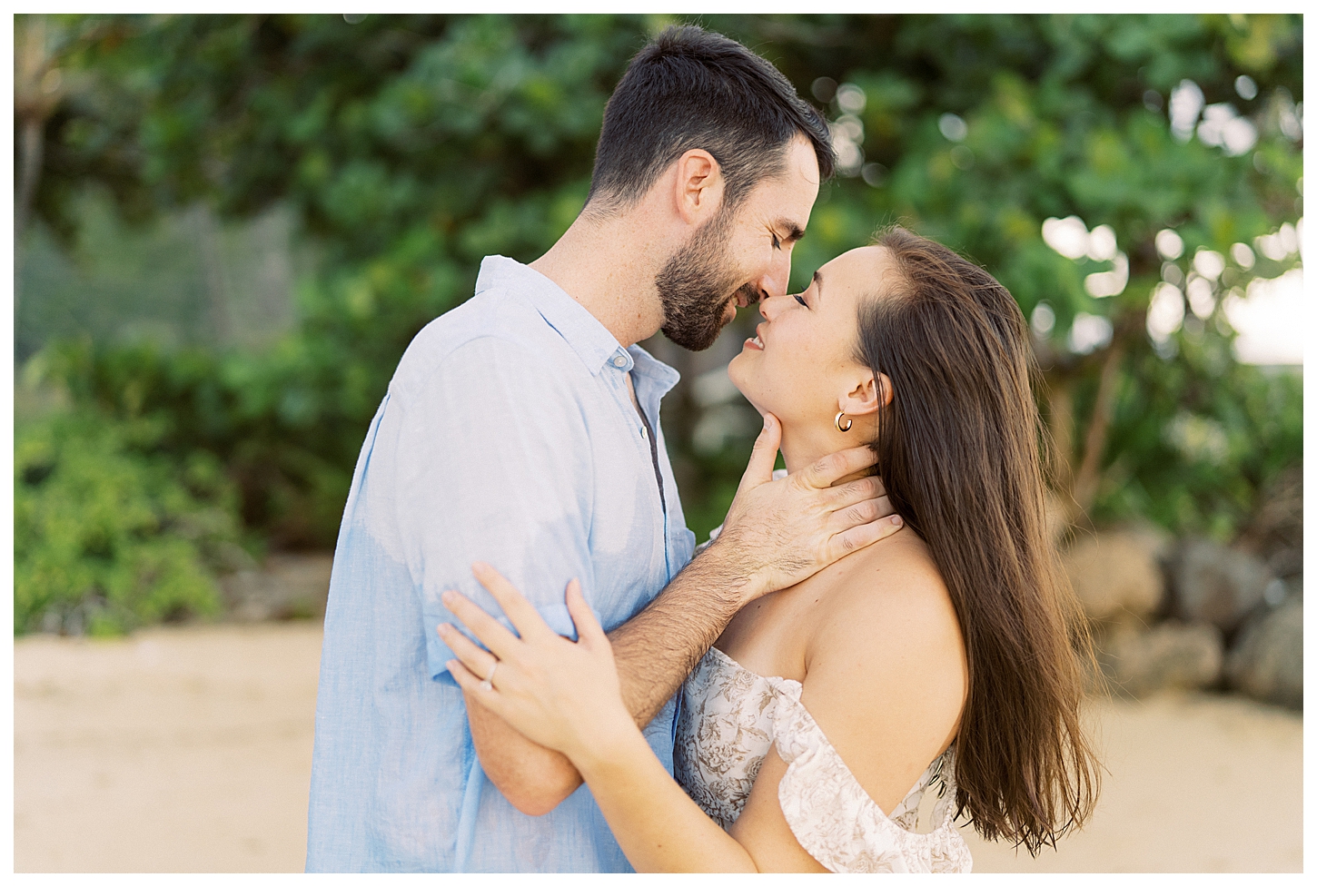 Honolulu Hawaii Engagement Photographer