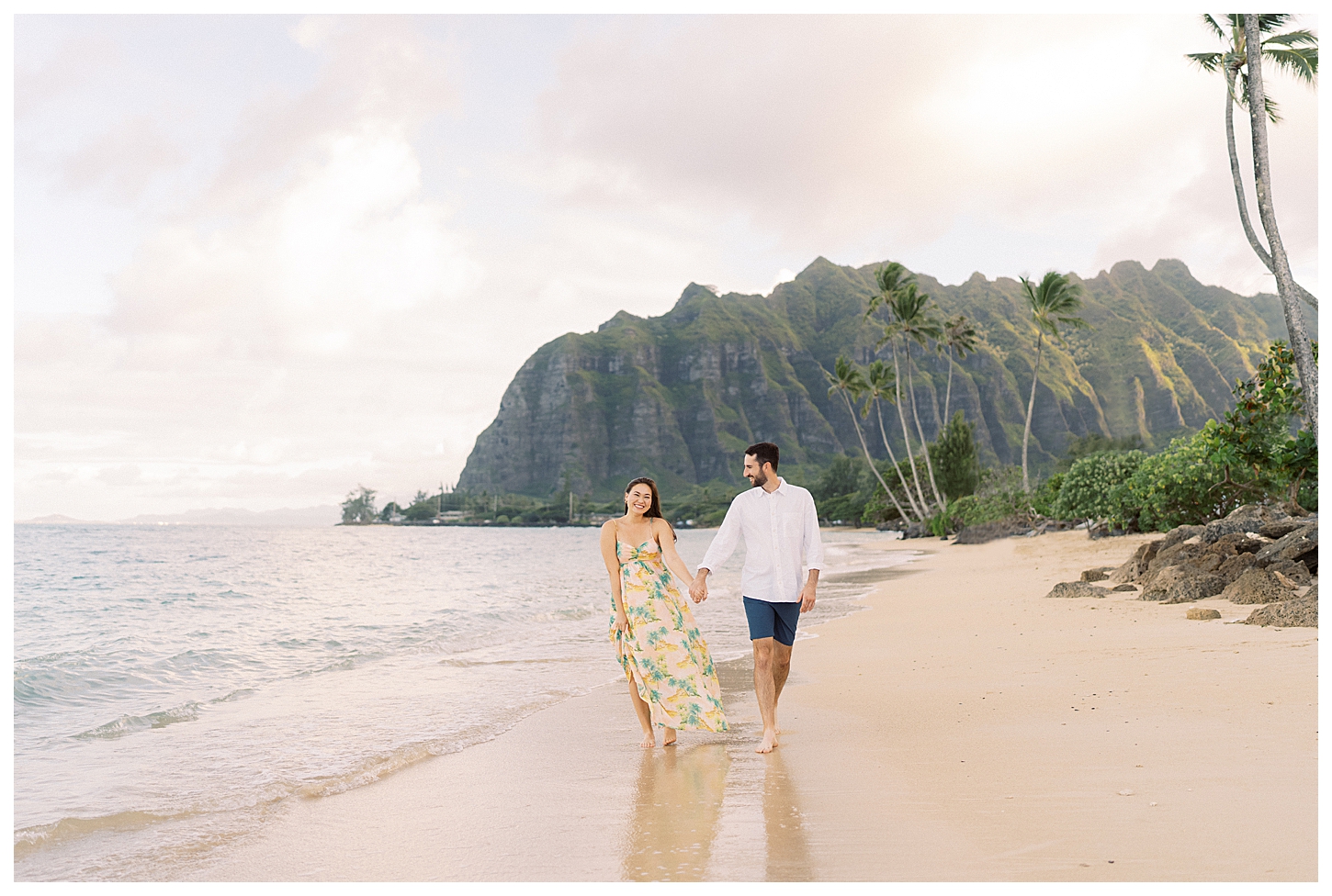 Honolulu Hawaii Engagement Photographer