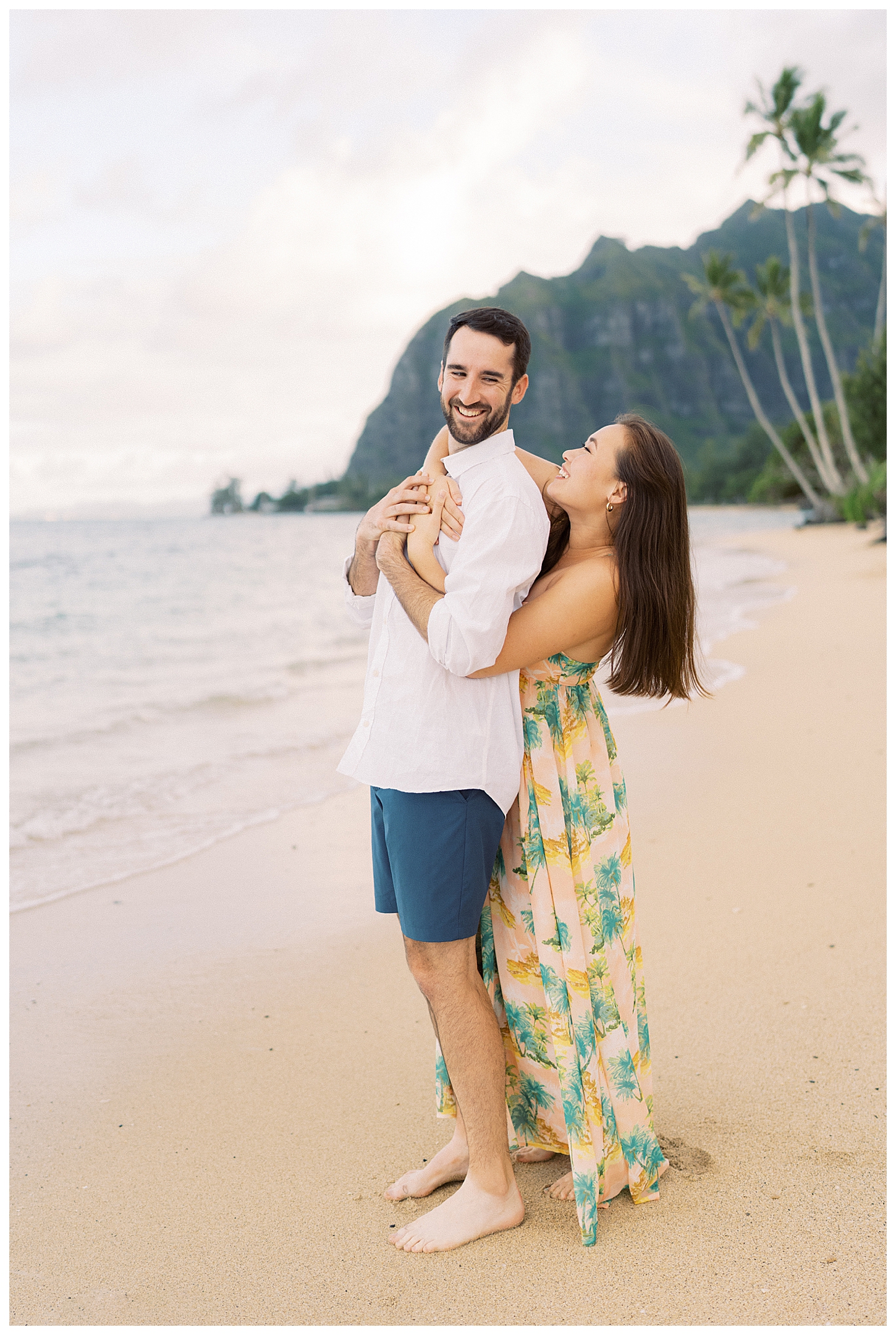 Honolulu Hawaii Engagement Photographer