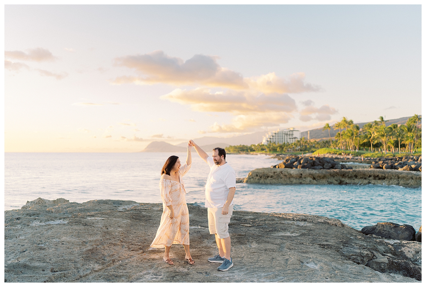 Honolulu Hawaii Couples Photographer