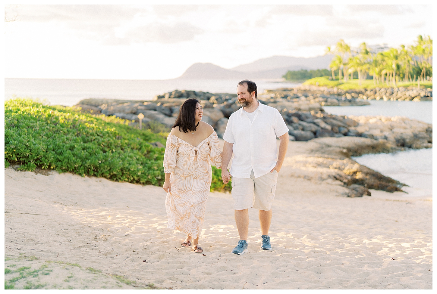 Honolulu Hawaii Couples Photographer