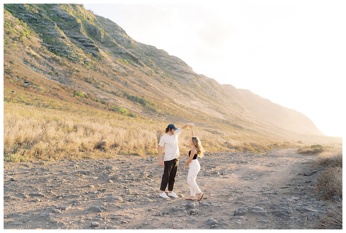 Oahu Hawaii Engagement Photographer