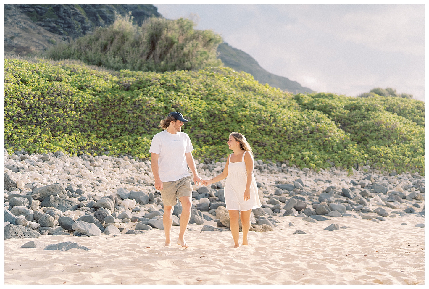 Oahu Hawaii Engagement Photographer