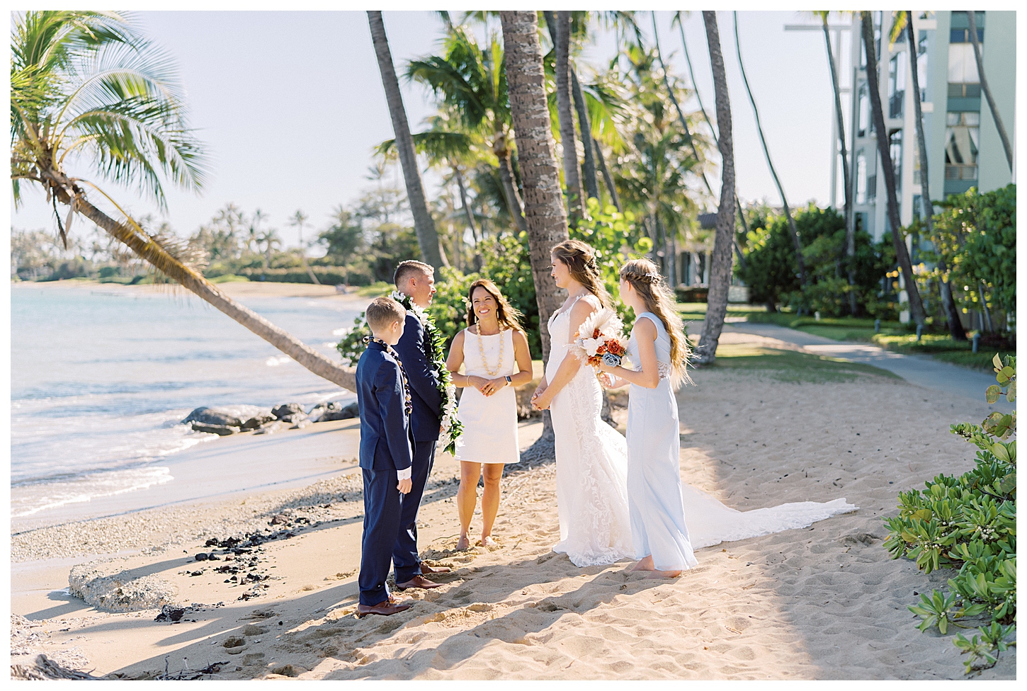 Honolulu Hawaii Elopement Photographer