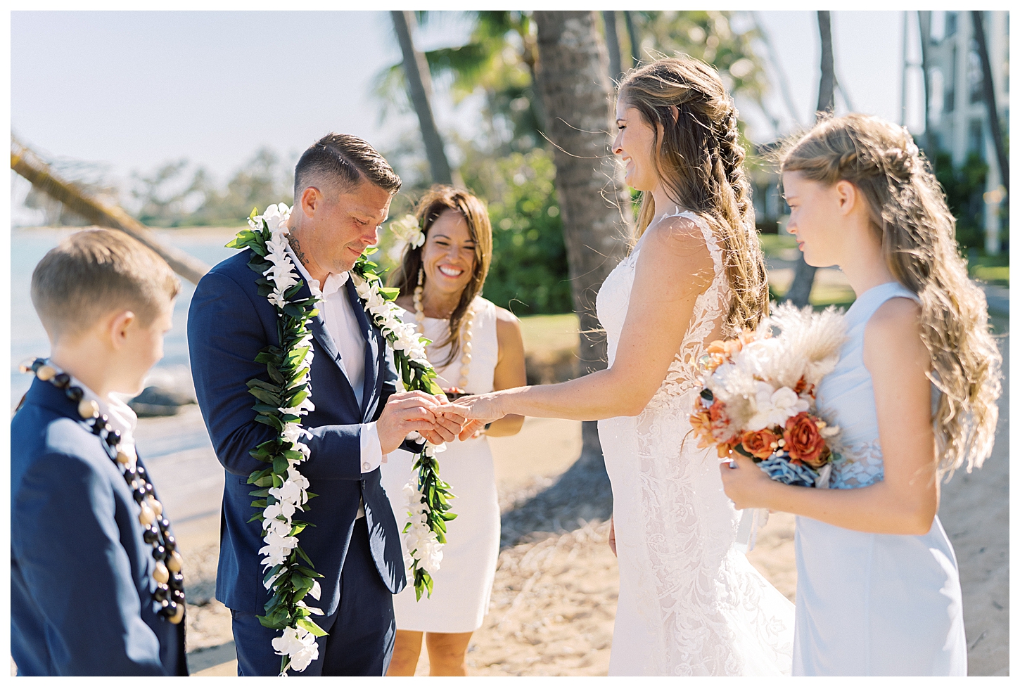 Honolulu Hawaii Elopement Photographer