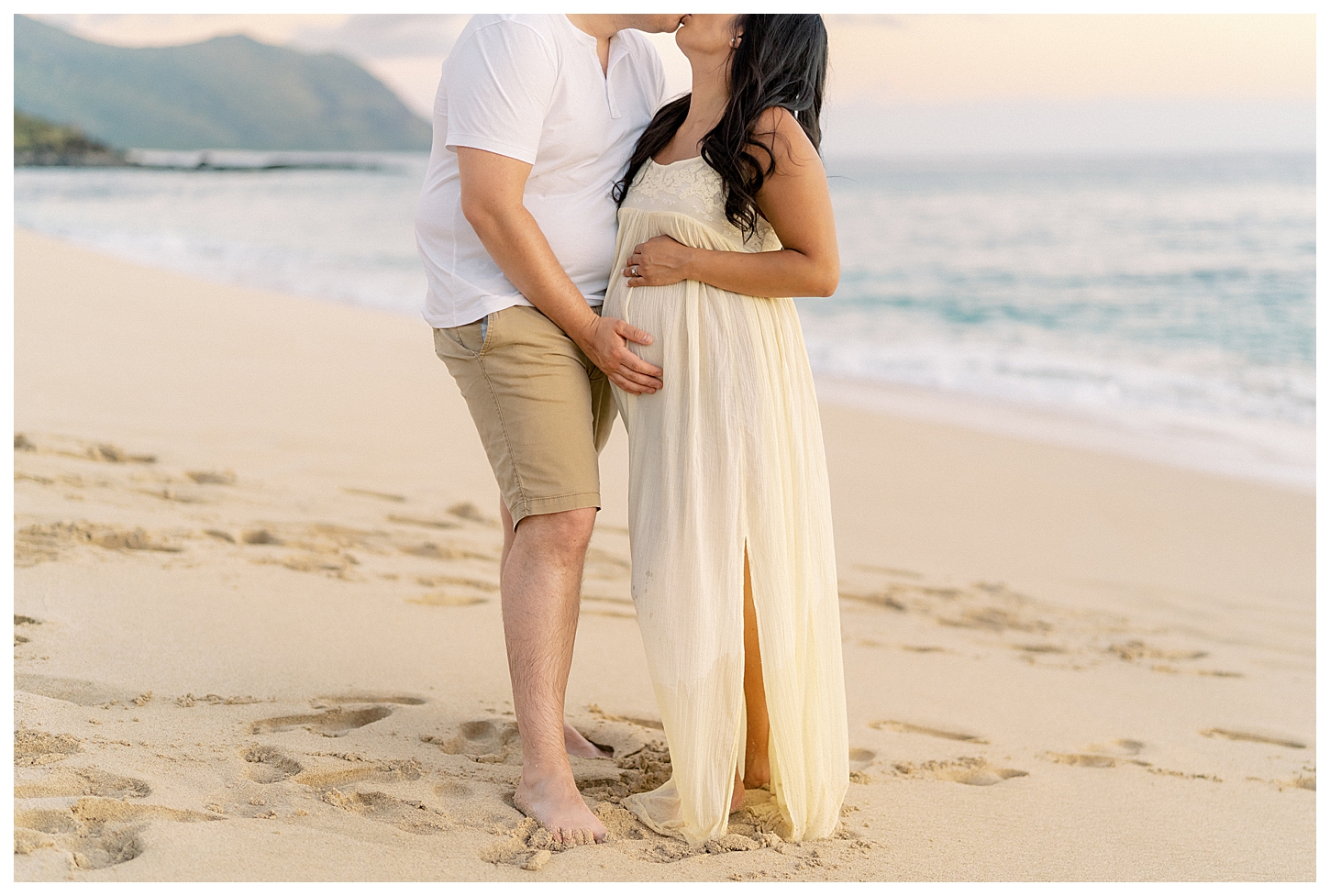 Oahu Hawaii Maternity Photographer