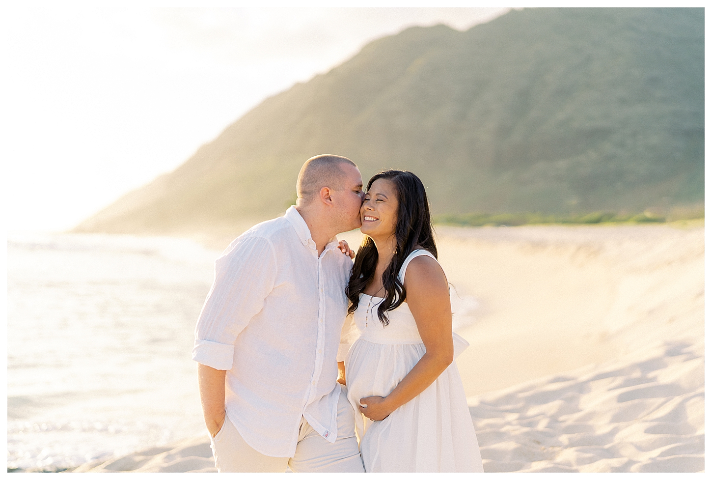 Oahu Hawaii Maternity Photographer