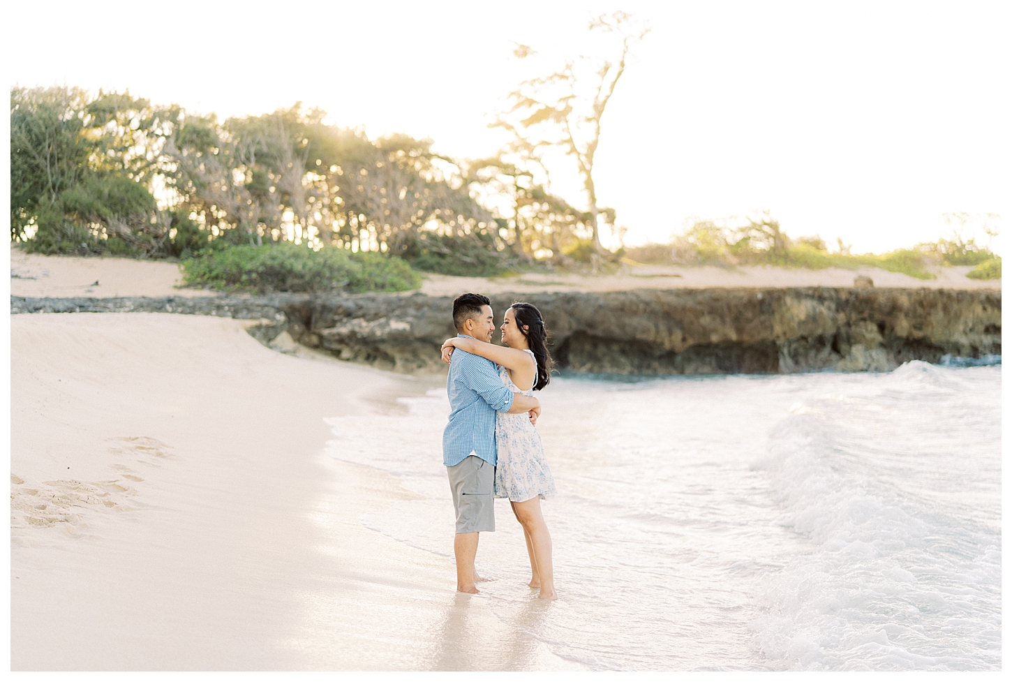 Oahu Hawaii Couples Photographer