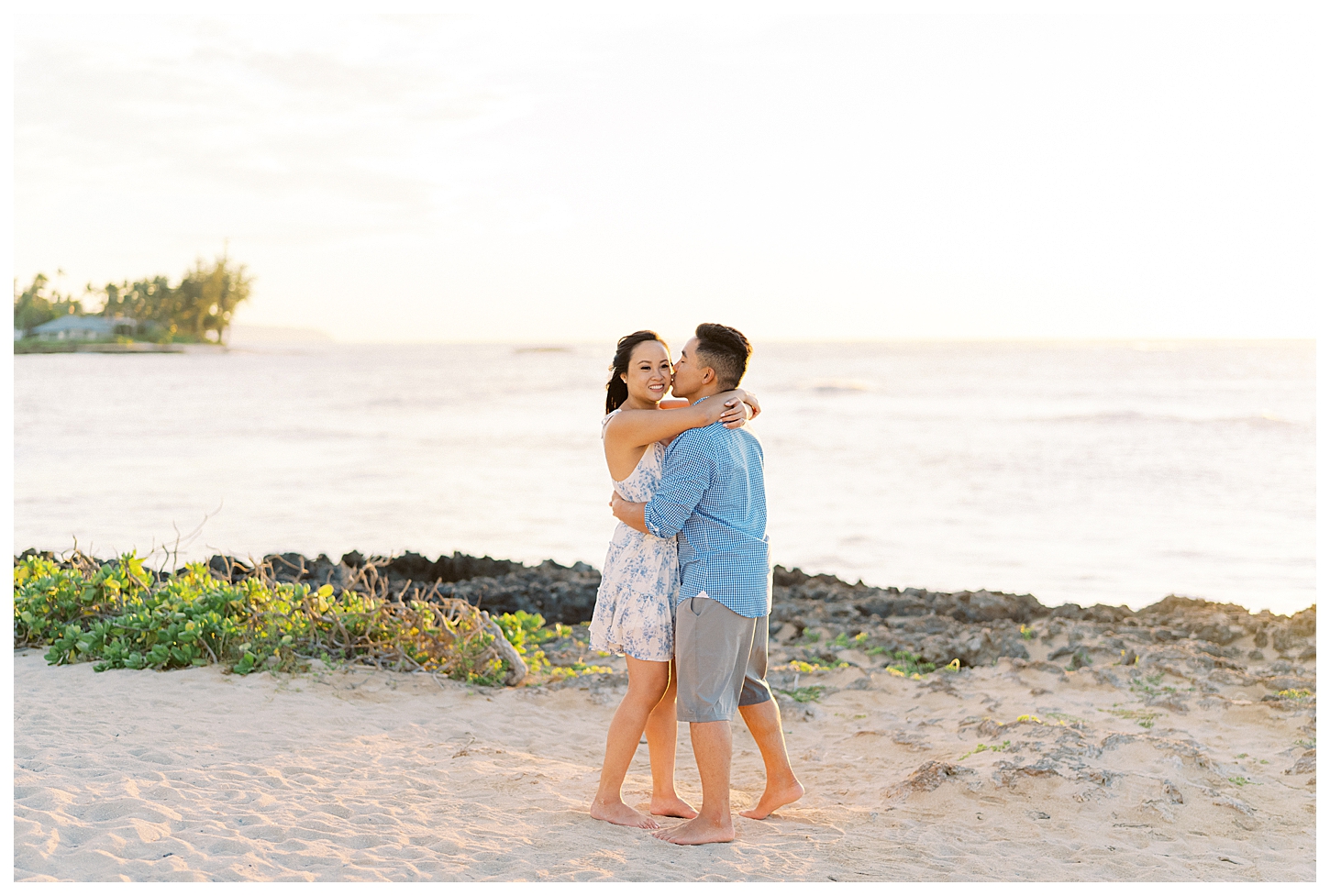 Oahu Hawaii Couples Photographer