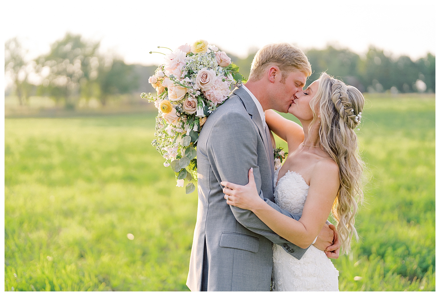 Sky Ridge Farm Wedding Photographer