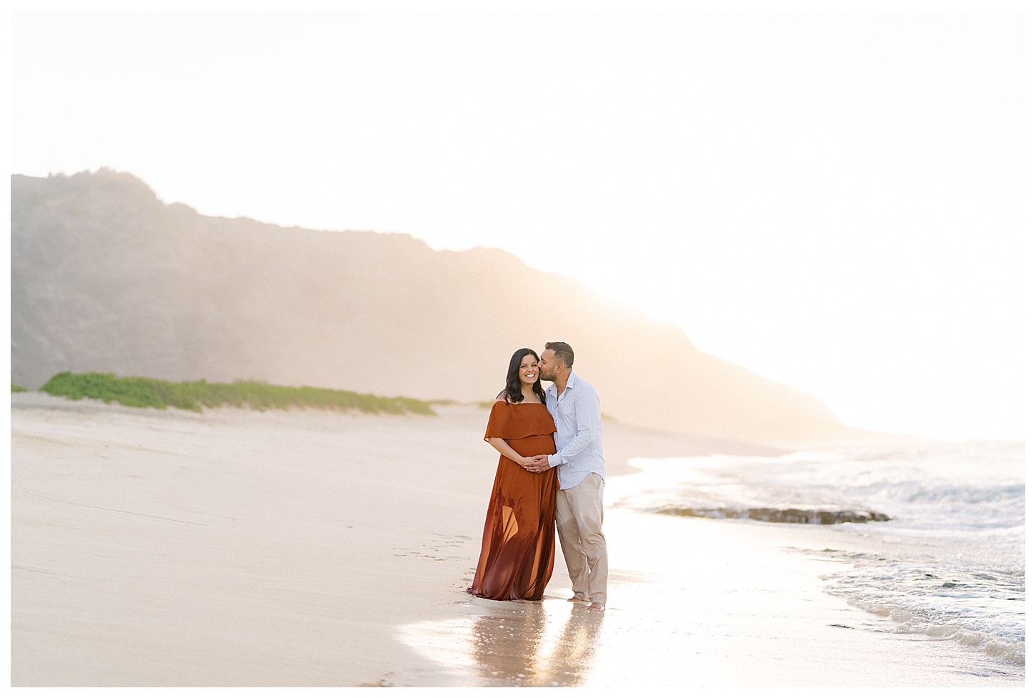 Mokuleia Beach Maternity Photographer