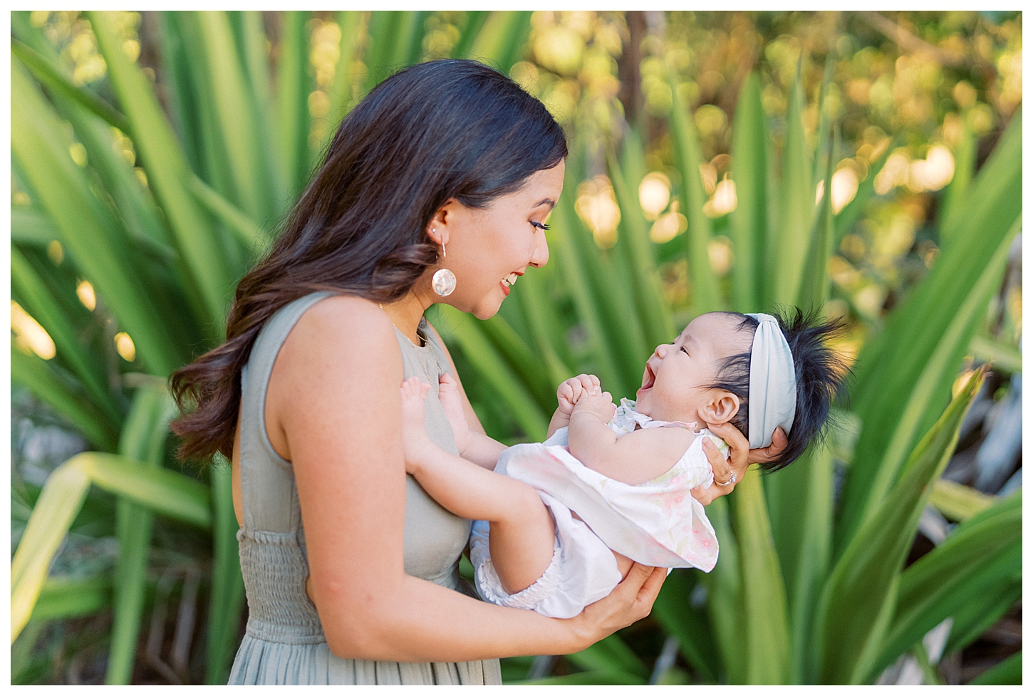 Oahu Hawaii Newborn Photographer
