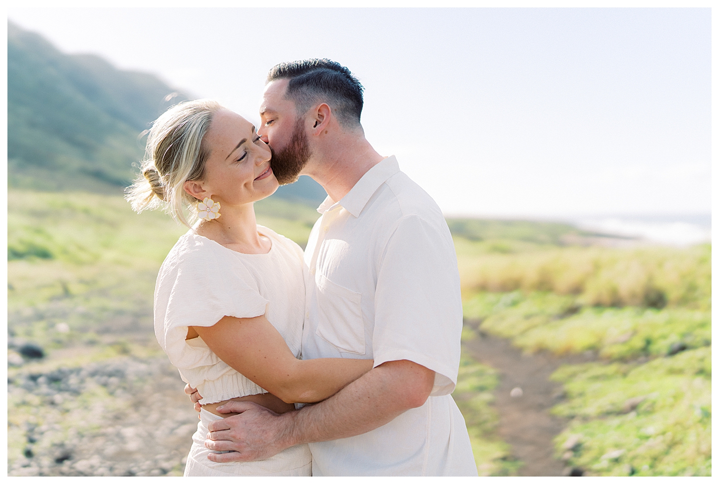 Oahu Hawaii Engagement Photographer
