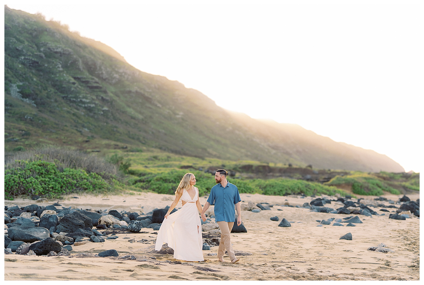 Oahu Hawaii Engagement Photographer